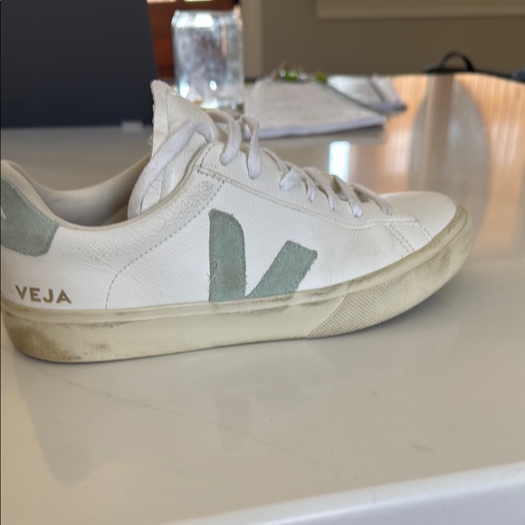 Veja Women's White Sneakers size 10 - Picture 4 of 11
